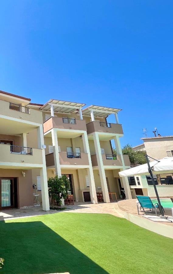 Apartment Ines Tergu Luaran gambar